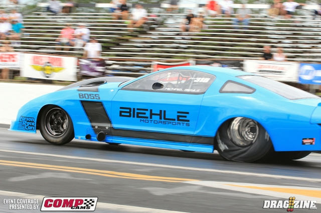 Michael Biehle II had a nice run vs. John Benoit after a late .200 reaction time. He was able to get around Benoit with a 6.039 at 247 to Benoit's 6.207 at 232.